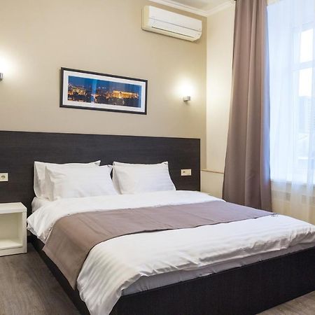 911 Apartments Khreshchatyk Kiev Esterno foto
