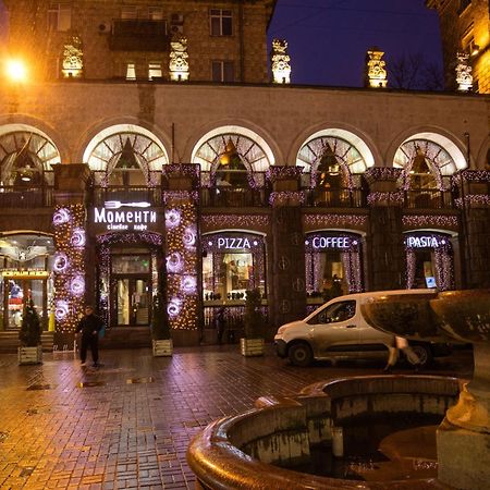 911 Apartments Khreshchatyk Kiev Esterno foto