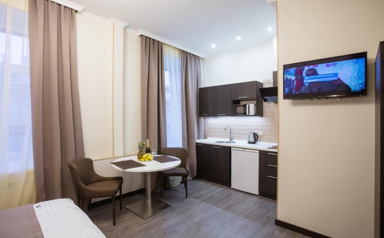 911 Apartments Khreshchatyk Kiev Esterno foto