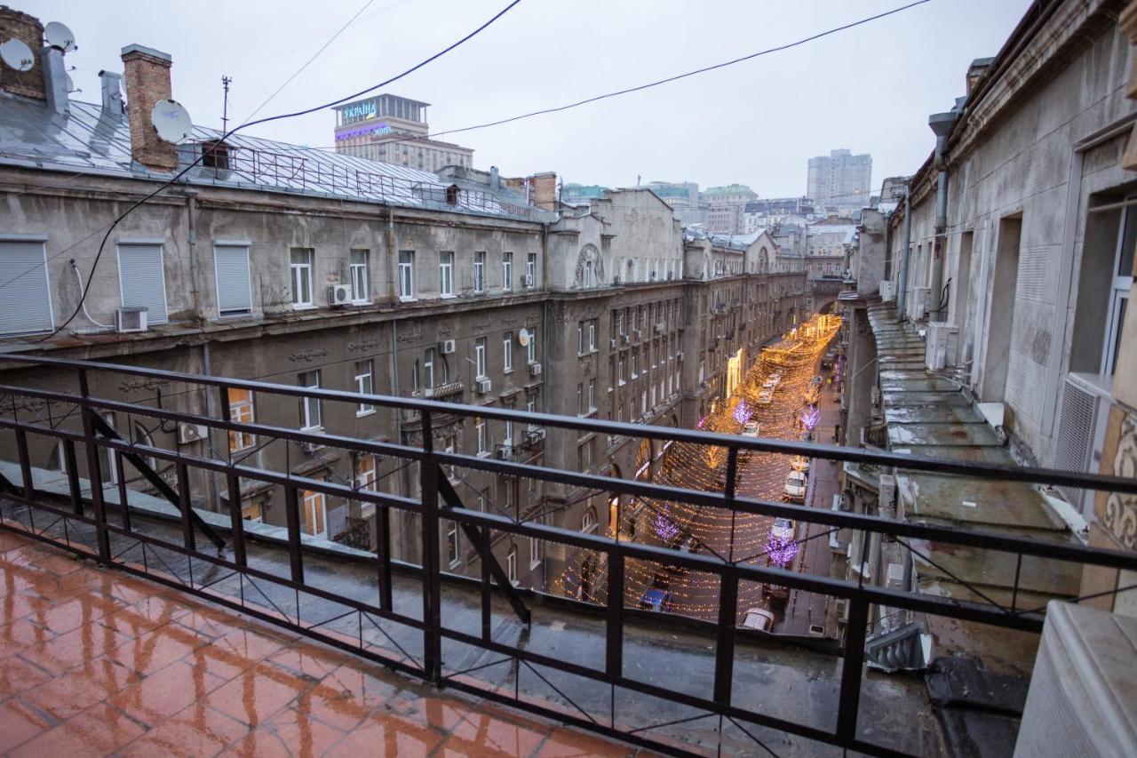 911 Apartments Khreshchatyk Kiev Esterno foto